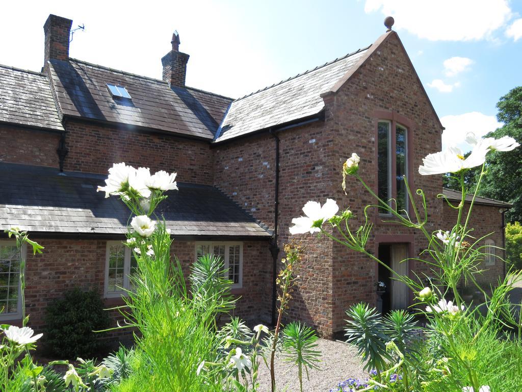 Rock Farm Bed & Breakfast Tarporley Exterior photo